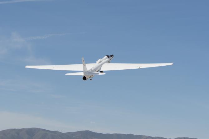 NASA’s ER-2 takes off from its base of operations at NASA’s Armstrong Flight Research Center Building 703 in Palmdale, California to test instruments that will support upcoming science flights for the Geostationary Operational Environmental Satellite-R-series.