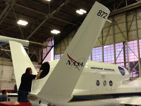 AV-6 postflight maintenance (9.20.12)