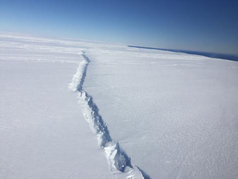 Large rift near the Pine Island Glacier tongue, West Antarctica, as seen during an IceBridge flight on Nov. 4, 2016. Credits: NASA/Nathan Kurtz